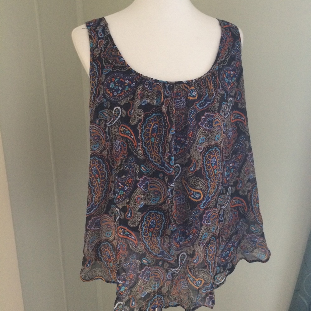 Ambiance layered tank